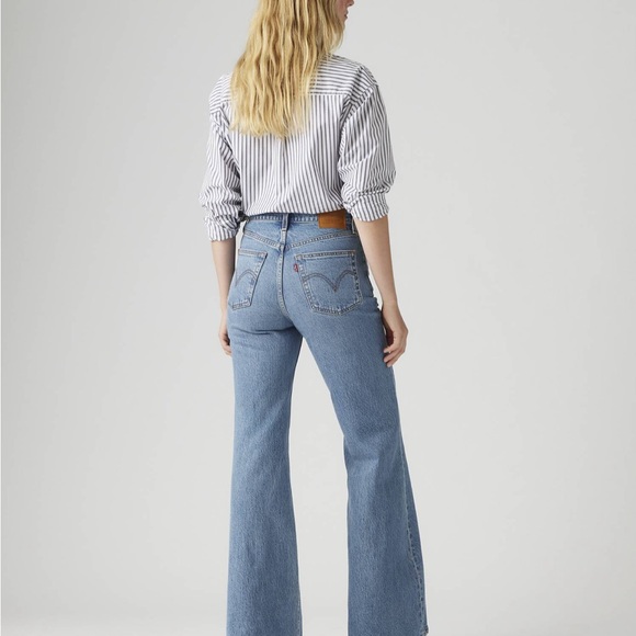 Levi’s Ribcage Bell - Picture 2 of 6